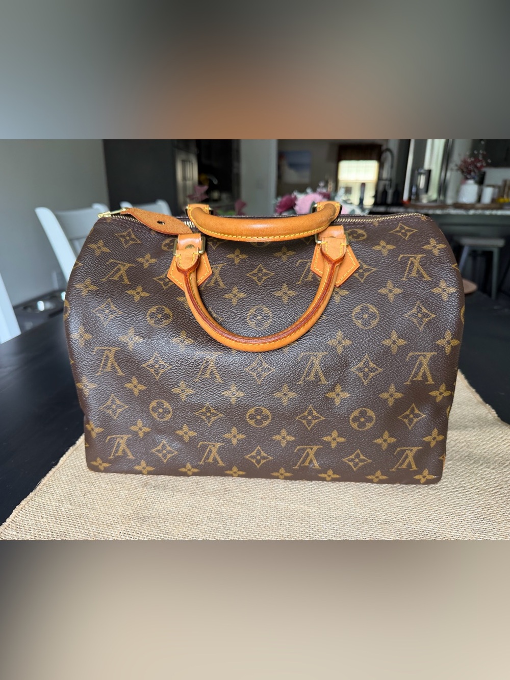 ✨ Louis Vuitton Speedy 30 Monogram Canvas – Classic & Timeless
